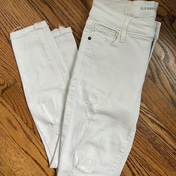 distressed white jeans - Picture 2 of 4